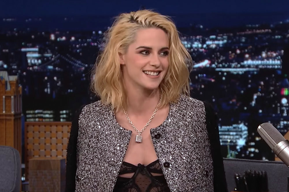Celebrities Wearing Chanel: Photos Of Kristen Stewart, Emma Watson