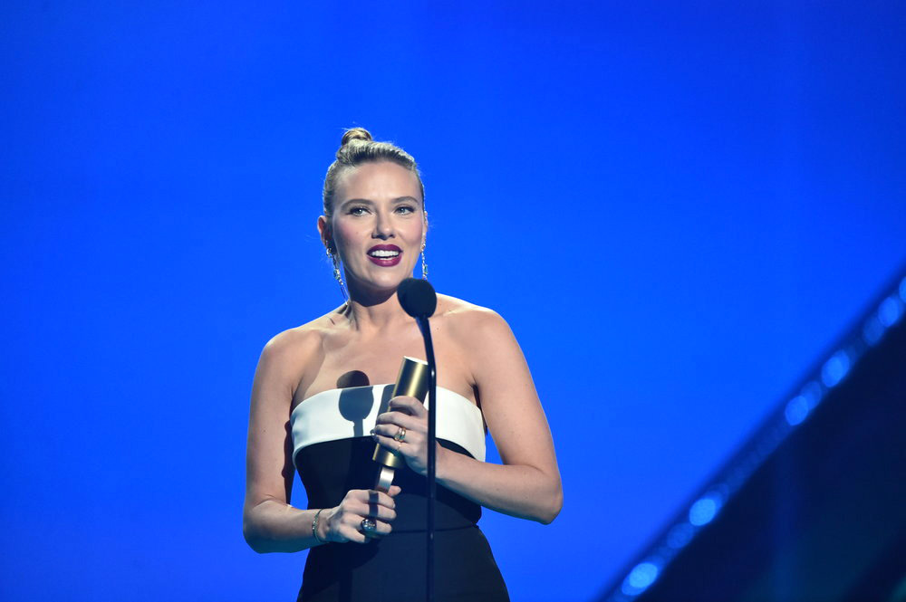 Scarlett Johansson - Red Carpet Fashion Awards
