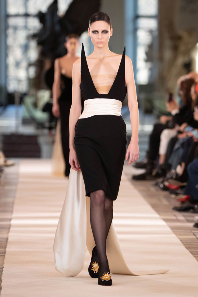 Schiaparelli Spring 2022 Couture Collection - Tom + Lorenzo