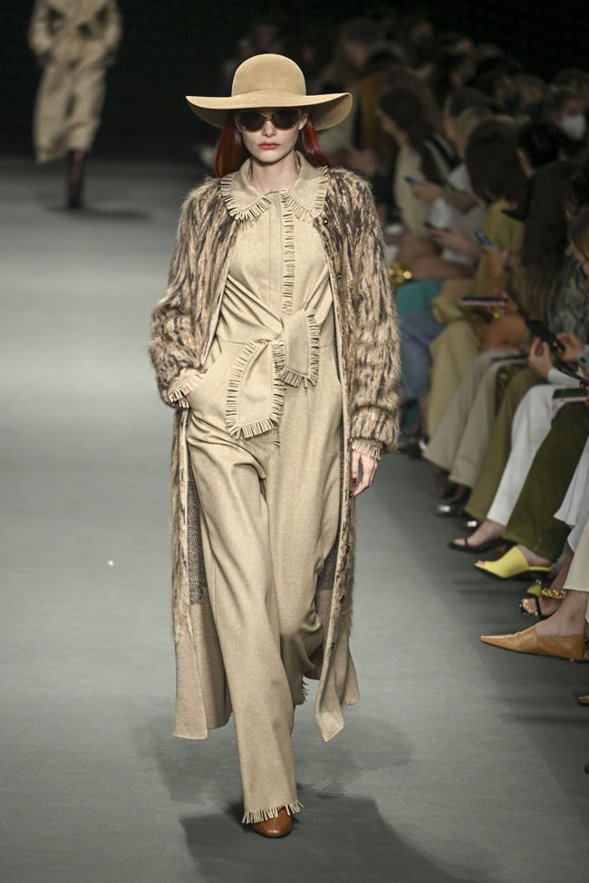 Milan Fashion Week: Alberta Ferretti Fall 2022 Collection - Tom + Lorenzo