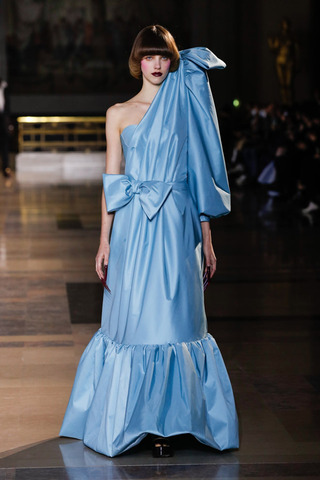Viktor & Rolf Spring 2022 Couture Collection - Tom + Lorenzo