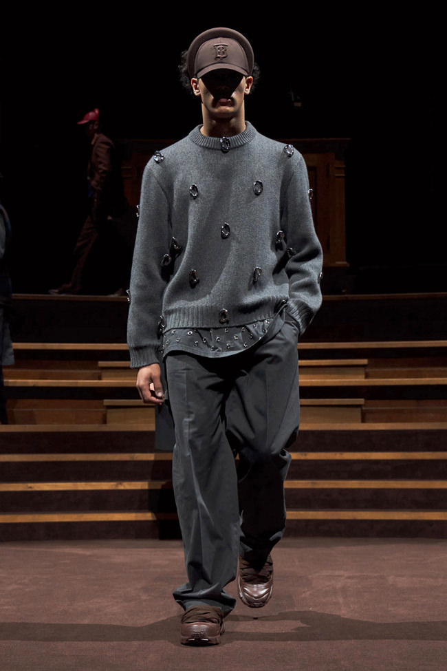 Burberry-Fall-2022-Menswear-Collection-Runway-Fashion-Style-Tom-Lorenzo-Site (9) Tom + Lorenzo