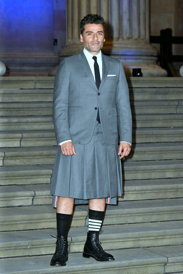 Oscar Isaac in Thom Browne at the MOON KNIGHT London Special Screening ...