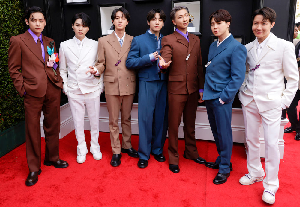 BTS wear custom Louis Vuitton with jewellery buttons at Grammy Awards 2022  - Something About Rocks