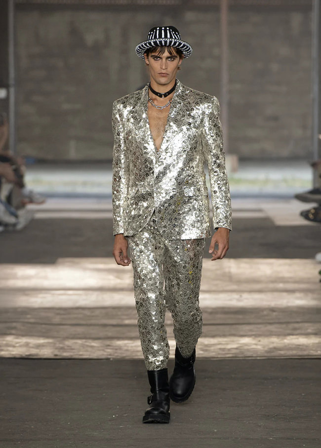 Moschino Spring 2023 Menswear Collection - Tom + Lorenzo