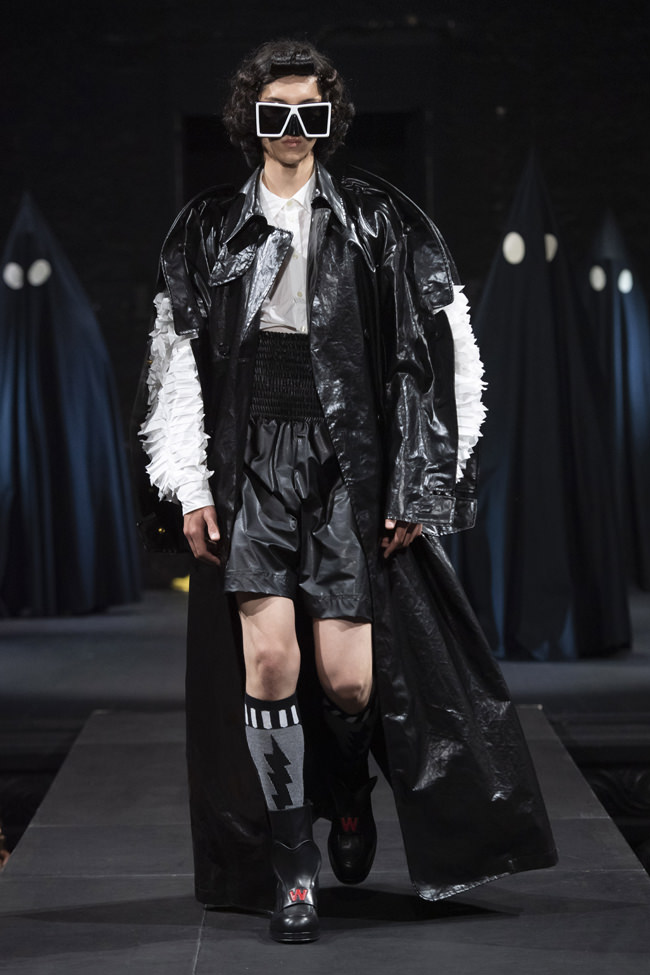 Walter-Van-Beirendonck-Spring-2019-Menswear-Collection-Runway-GALLERY-Paris-Fashion-Week-Tom-Lorenzo-Site  (9) - Tom + Lorenzo