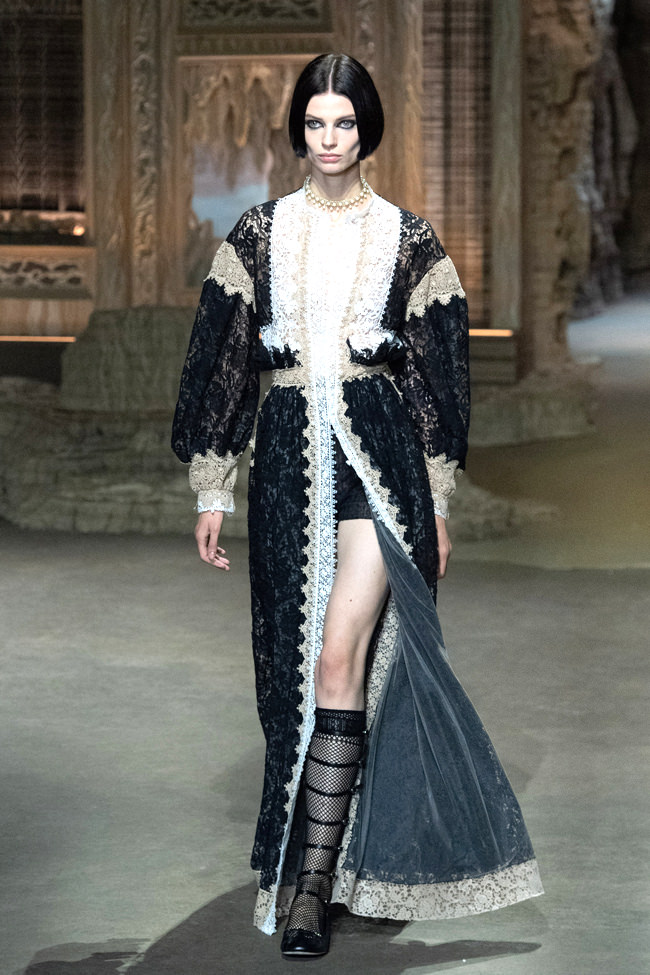 Dior 2024 Fashion Show - Leela Myrlene