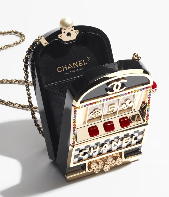 Chanel Pre-owned 2015 Paris Dubai Runway Moucharabieh Minaudiere Clutch - Gold
