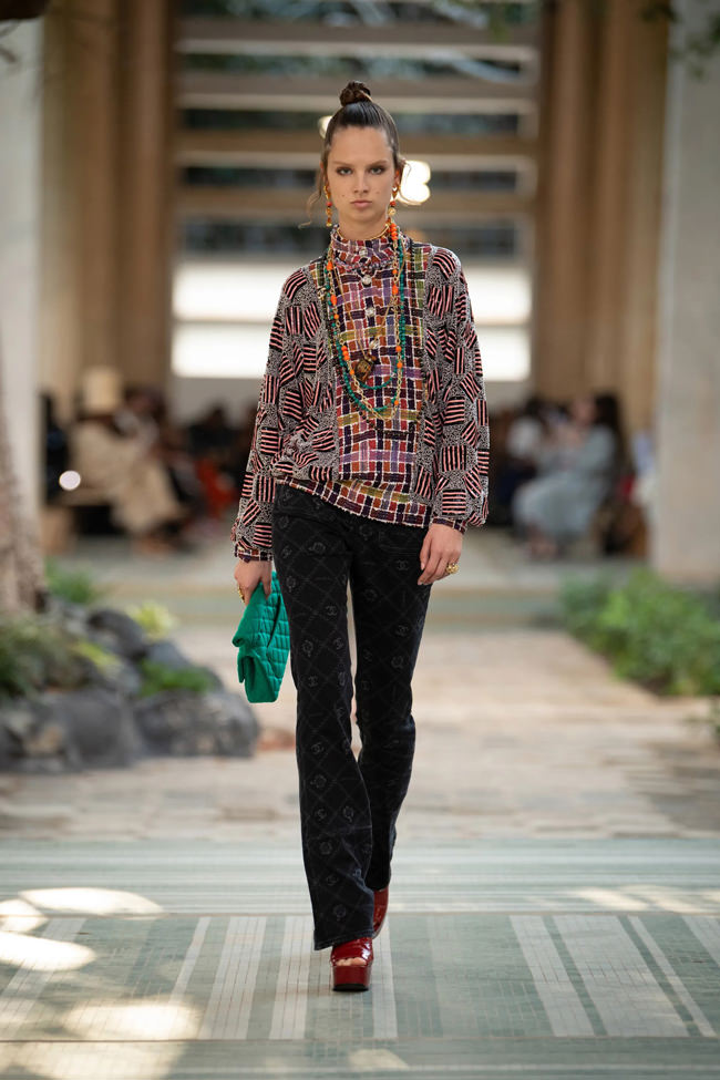 Chanel-Pre-Fall-2023-Collection-Runway-Style-Fashion-Tom-Lorenzo