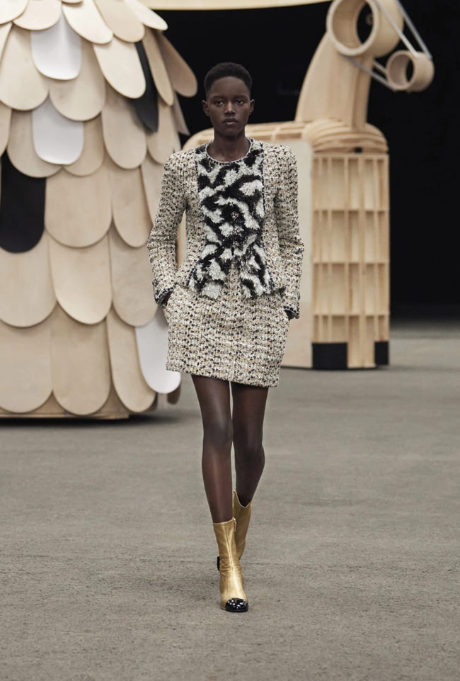 Chanel-Spring-2023-Couture-Collection-Paris-Fashion-Week-Tom