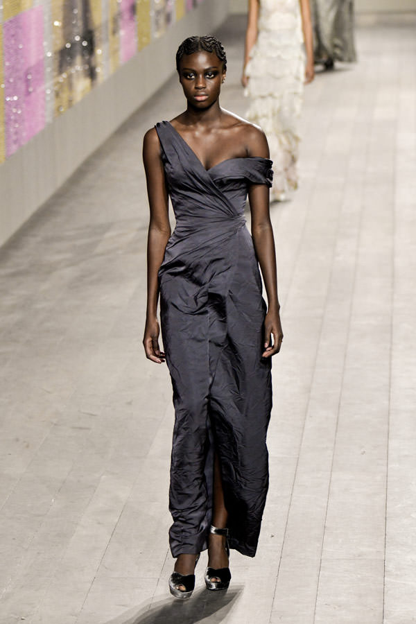 Dakraam Over instelling werkzaamheid Paris Fashion Week: Christian Dior Spring 2023 Couture Collection - Tom +  Lorenzo