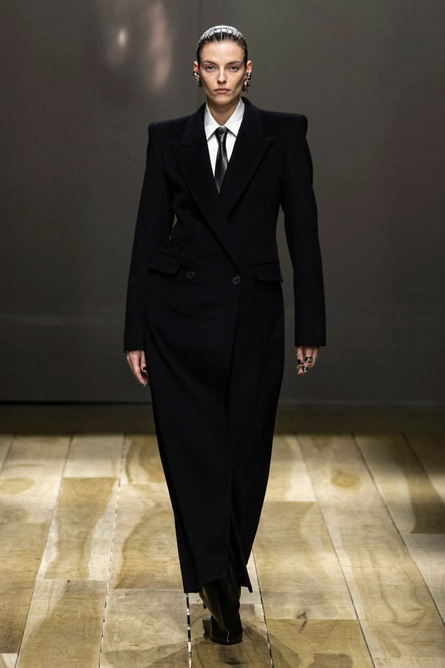 Paris Fashion Week: Alexander McQueen Fall 2023 Collection - Tom + Lorenzo