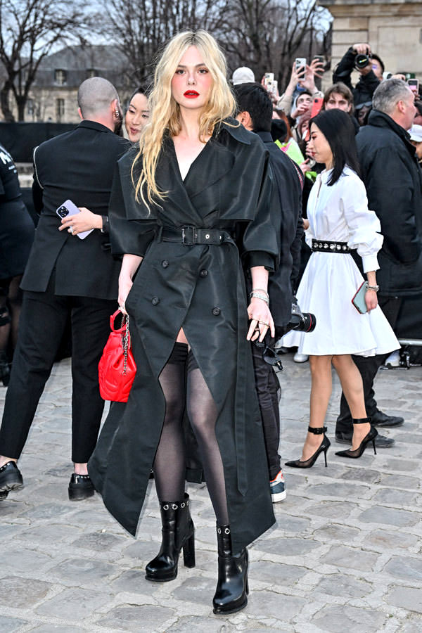Elle Fanning Alexander Mcqueen Fashion Show Paris Fall Winter 2023 Front Row Tom Lorenzo Site 5