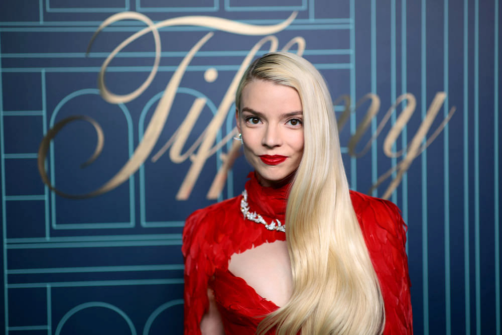 Anya Taylor-Joy Takes Flight In Red Feathered Dilara Fındıkoğlu Dress With  A Chest Cutout For Tiffany & Co.'s Flagship Reopening Event - SHEfinds