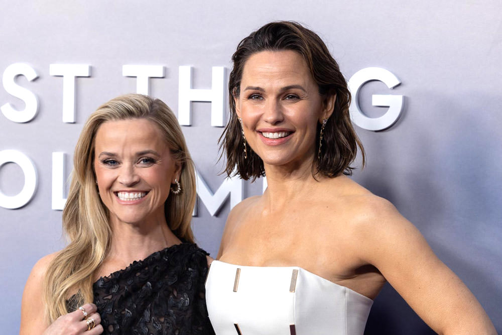 Reese Witherspoon and Jennifer Garner at THE LAST THING HE TOLD ME Los ...