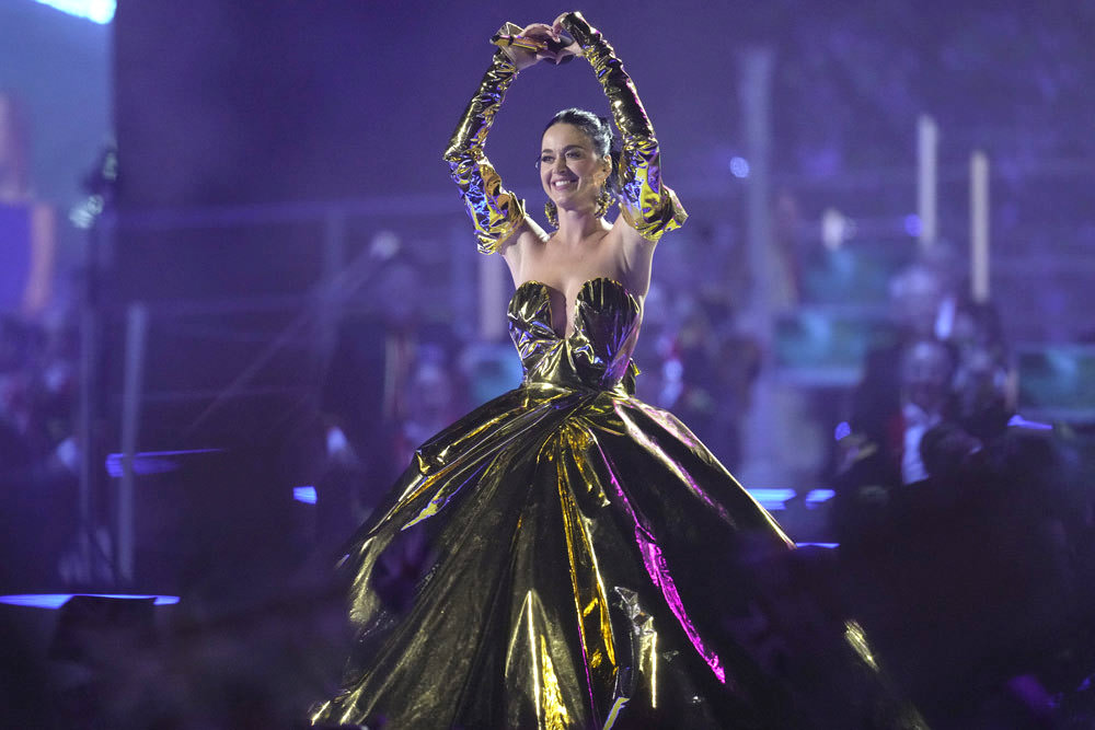 Katy-Perry-King-Charles-III-Coronation-Concert-Style-Fashion-Vivienne ...