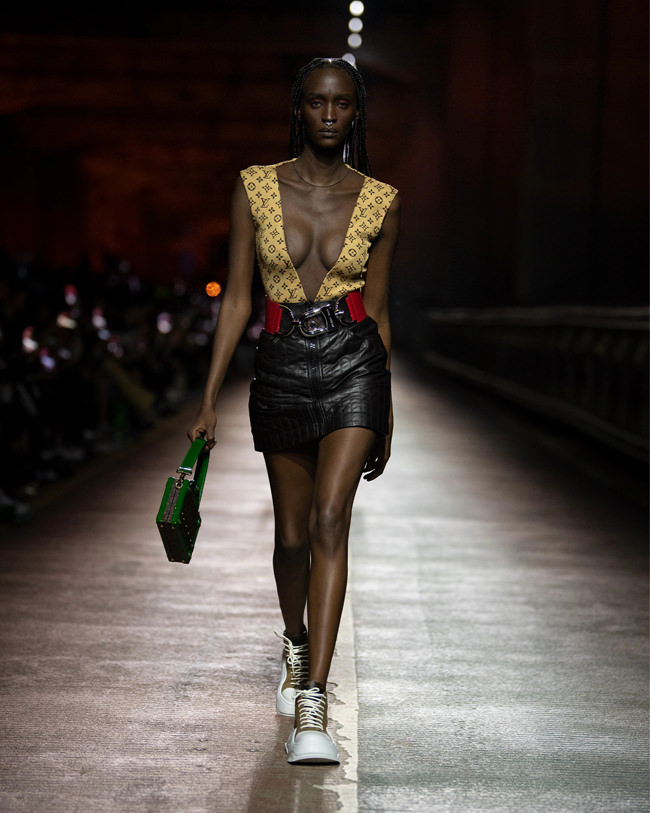 Emma-Stone-Louis-Vuitton-Women's-Fall-Winter-2023-Ad-Campaign-Style-Fashion-TLO  (5) - Tom + Lorenzo