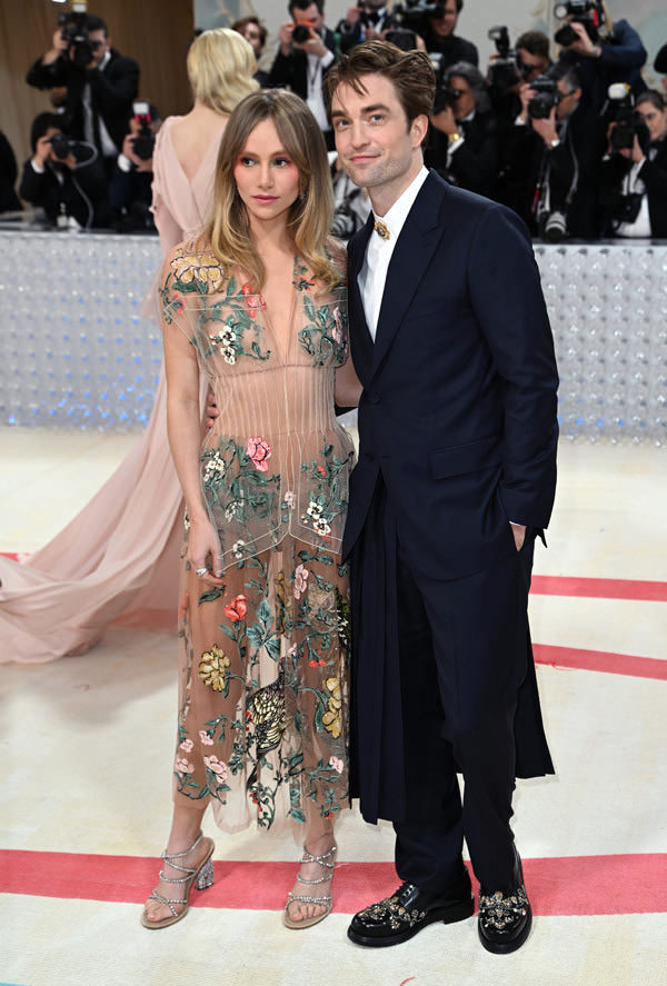 Robert Pattinson's Met Gala 2023 'fashion weird' coat is the new fashion  normal