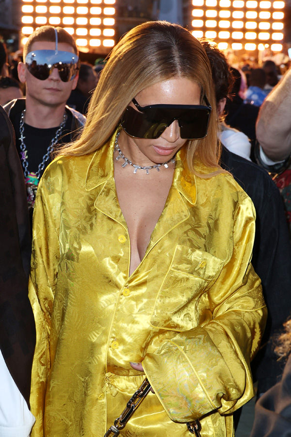 Stars Turn Out For Pharrell's First Louis Vuitton Show: Beyoncé