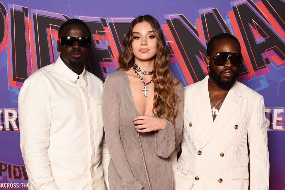 Spider-Man: Across The Spider-Verse Premiere Interviews: Shameik Moore,  Hailee Steinfeld, Daniel Kaluuya & more - HeyUGuys