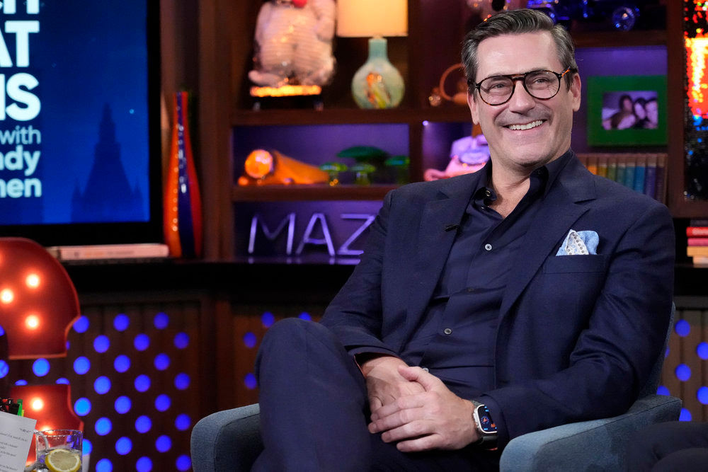 John Slattery and Jon Hamm on WATCH WHAT HAPPENS LIVE WITH ANDY COHEN ...