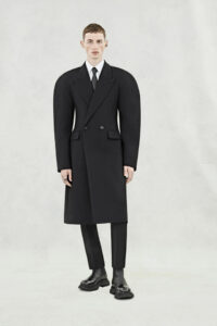 Alexander McQueen Spring 2024 Menswear Collection - Tom + Lorenzo