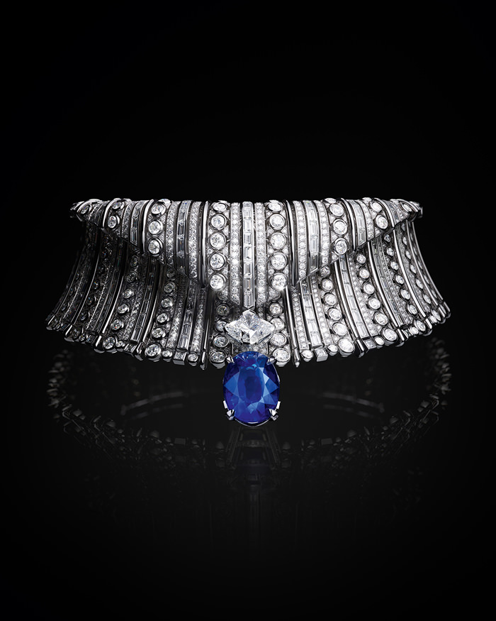 ANA DE ARMAS Louis Vuitton High Jewelry Campaign