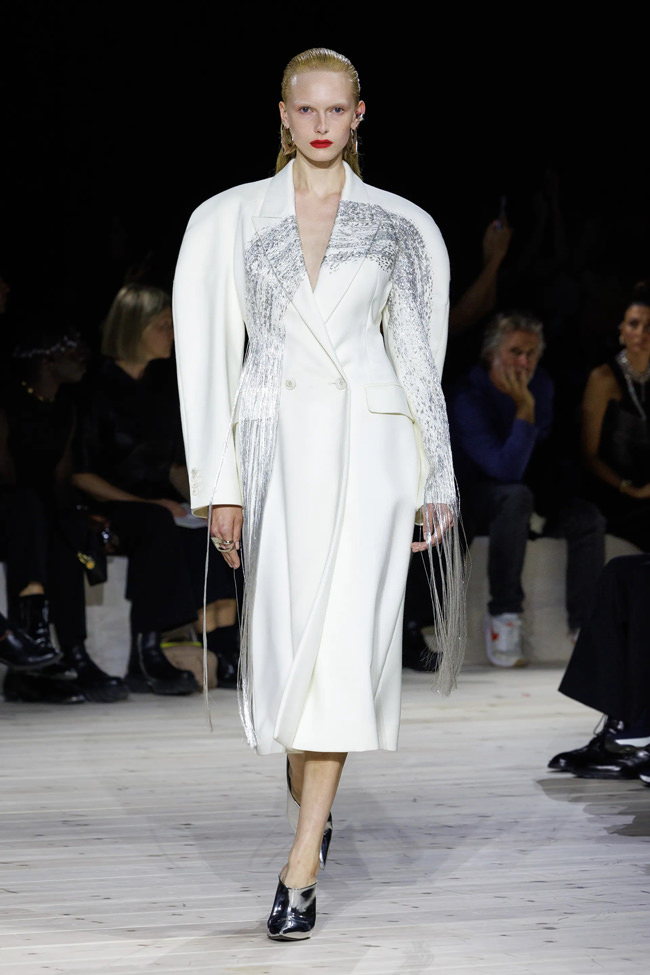 Paris Fashion Week: Alexander McQueen Spring 2024 Collection - Tom ...