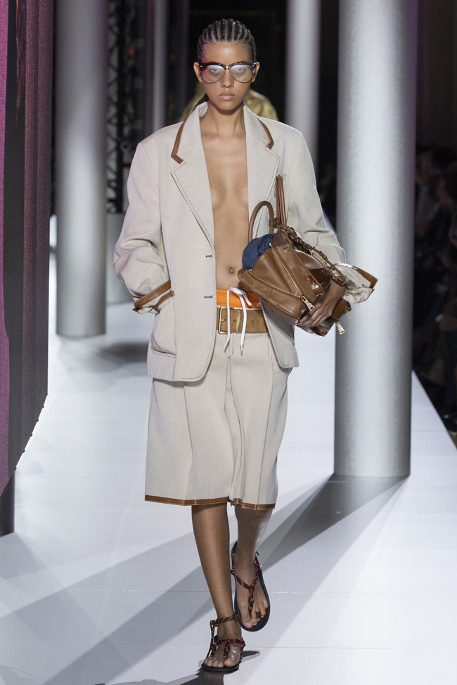 Paris Fashion Week: Louis Vuitton Spring 2023 Collection - Tom +