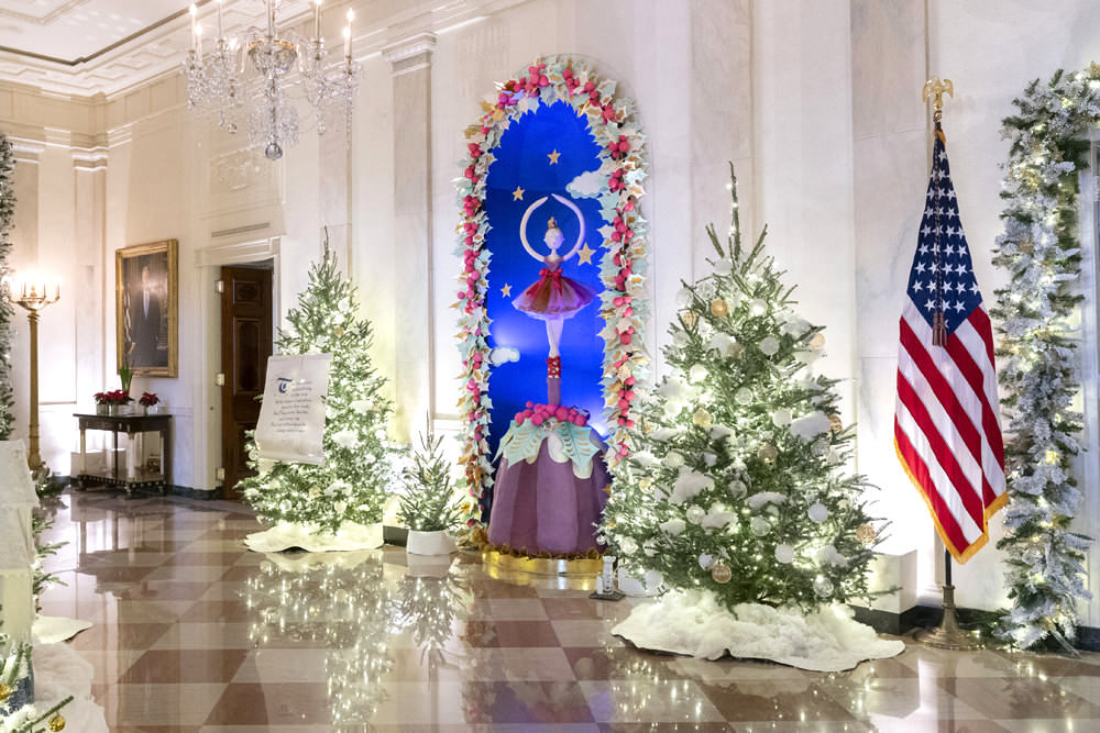 White House Unveils 2023 Holiday Decorations - Tom + Lorenzo