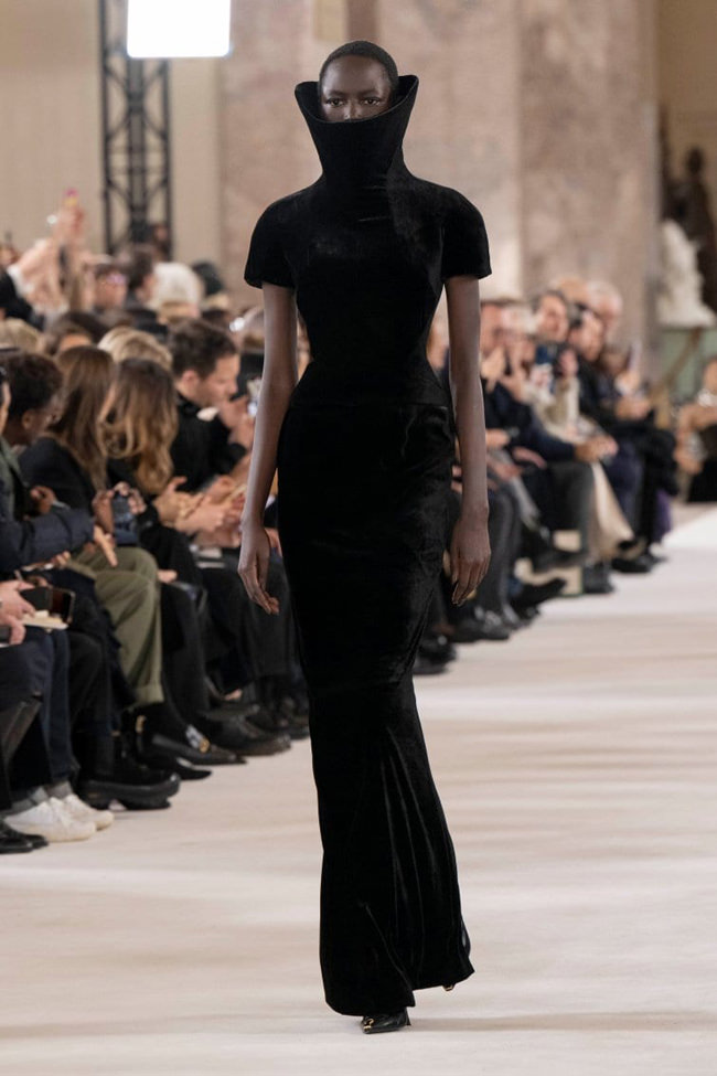 Schiaparelli-Spring-2024-Couture-Collection-Paris-Fashion-Week-Style ...