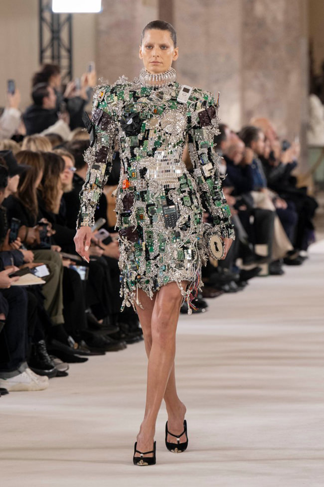 Paris Fashion Week: Schiaparelli Spring 2024 Couture Collection - Tom ...
