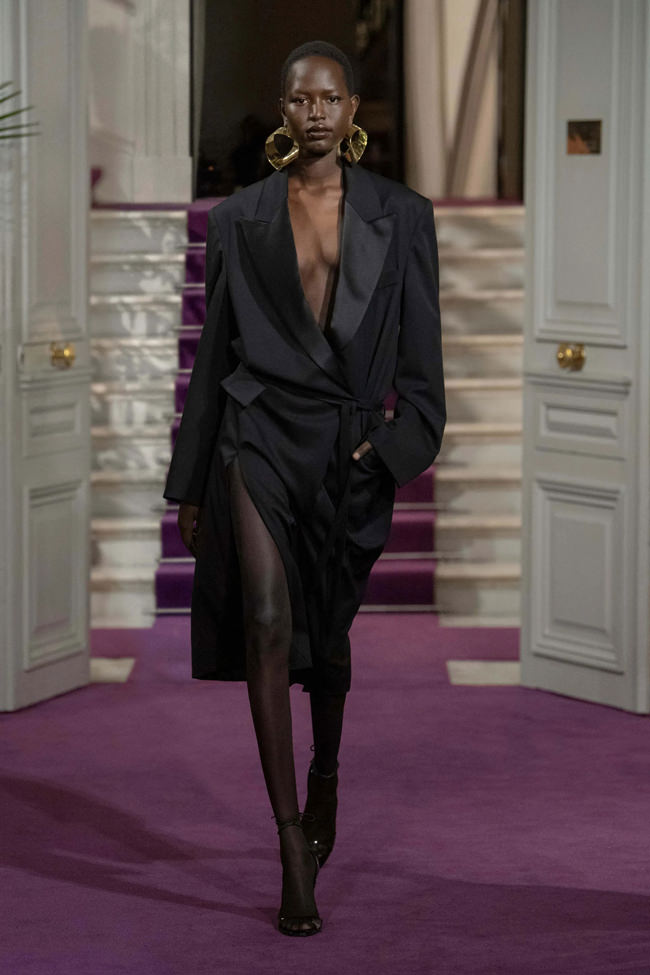 Valentino-Spring-2024-Couture-Collection-Paris-Fashion-Week-Tom-Lorenzo ...