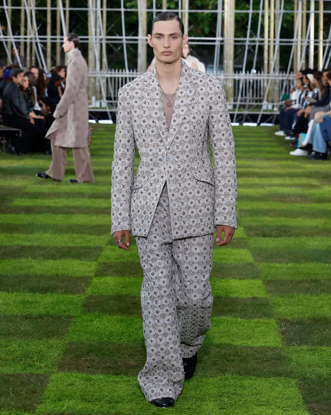 Louis-Vuitton-Spring-2025-Collection-Style-Fashion-Runway-Tom-Lorenzo ...