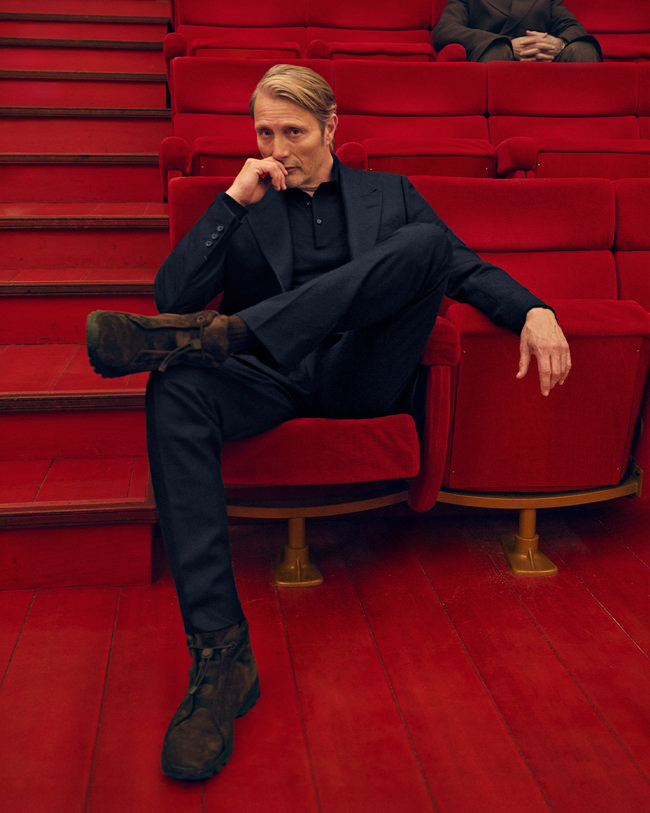 Mads-Mikkelsen-Zegna-Winter-2025-Ad-Campaign-Style-Fashion-Menswear-TLO-3.jpg