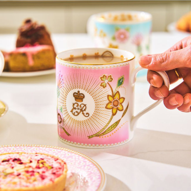 New Chinaware in Celebration of the Centenary of Queen Elizabeth