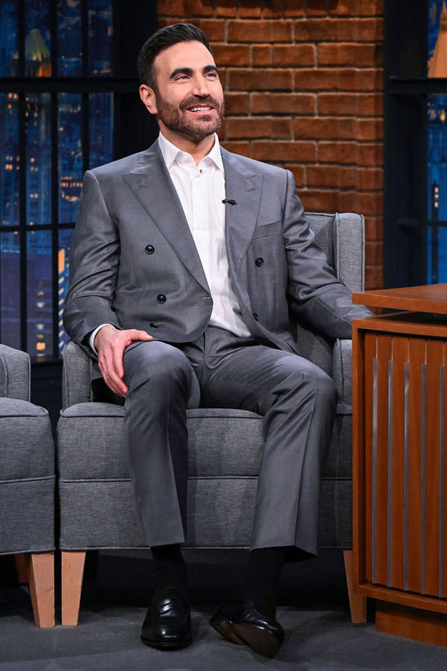 OFFICE ROMANCE Star Brett Goldstein on LATE NIGHT WITH SETH MEYERS